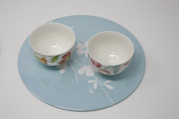250mmの大きさの缶バッジ デカの写真